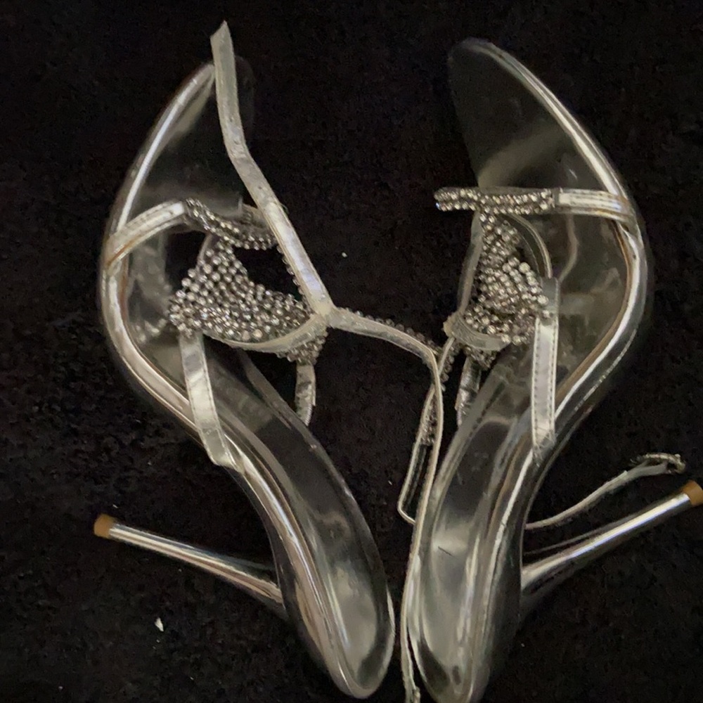 Heels - Picture 3 of 4